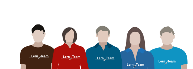 Eine Reihe Personen steht nebeneinander und bildet ein Lernteam. Auf jedem Shirt steht "Lernteam".